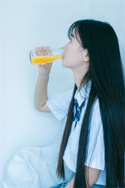 欧洲gramy80老妇人-了解欧洲高龄创作者需核实哪些信息